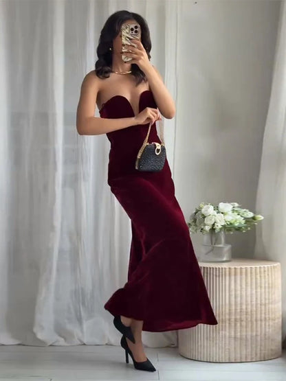 Burgundy Velvet Strapless Maxi Dress Sweetheart Neckline Side Zipper Bodycon 2025 Evening Elegant Women Dresses Party Lady Gown